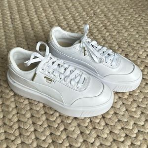 White and gold Puma Oslo Femme sneakers